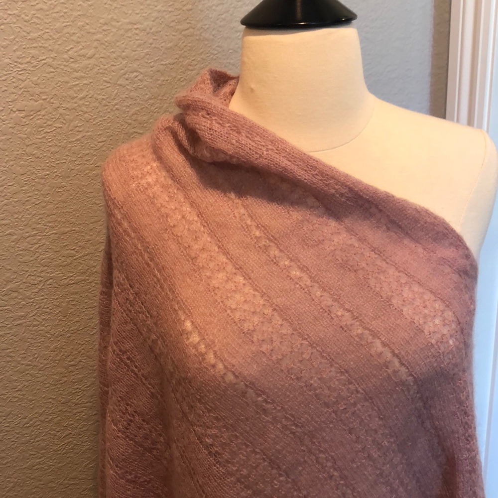 Knitted shall